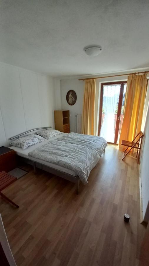 Draga - 2 Bedroom Apartment Tržič エクステリア 写真